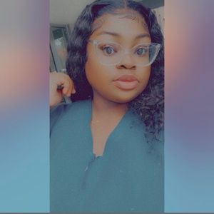 Meet your Posher, Jeana